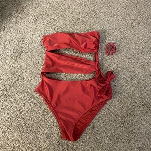 Target - Cut out bathing suit